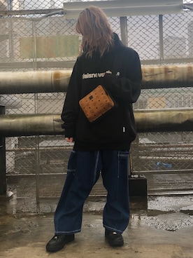 「MCM（エムシーエム）のアイテム」を使った、Arisa Suzukiさん（レディース・156cm）の秋コーディネート