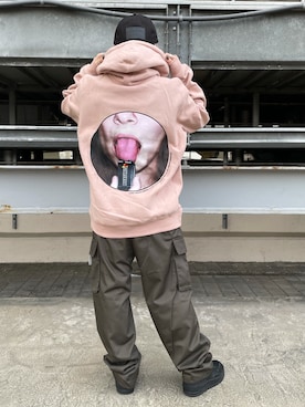 「PLEASURES（プレジャー）のアイテム」を使った、Arisa Suzukiさん（レディース・156cm）の冬コーディネート