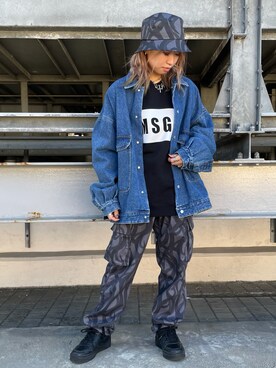 「MSGM（エムエスジーエム）のアイテム（スウェット）」を使った、Arisa Suzukiさん（レディース・156cm）の冬コーディネート