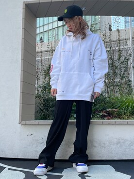 「KaneZ（ケインズ）のKaneZ/ケインズ/グラフィック刺繍キャップ/FIRE CAP（キャップ）」を使った、Arisa Suzukiさん（レディース・156cm）の冬コーディネート