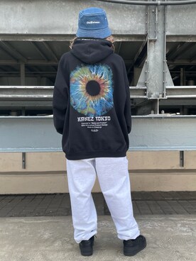 「WHITELAND（ホワイトランド）のアイテム（スウェットパンツ）」を使った、Arisa Suzukiさん（レディース・156cm）の冬コーディネート