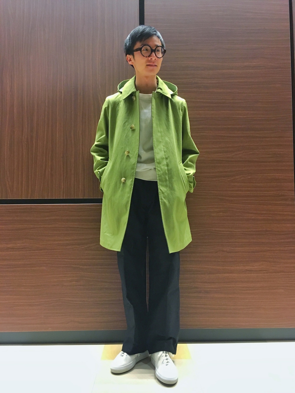 「シンプル、カジュアル、春コーデ、大人カジュアル、キレイめ、outfit、緑」｜「ORCIVALの【ORCIVAL（オーシバル）】2WAY ステンカラーコート　MEN（ステンカラーコート、グリーン系）」を使った、URAさん（メンズ・170cm）の冬コーディネートの1枚目の写真