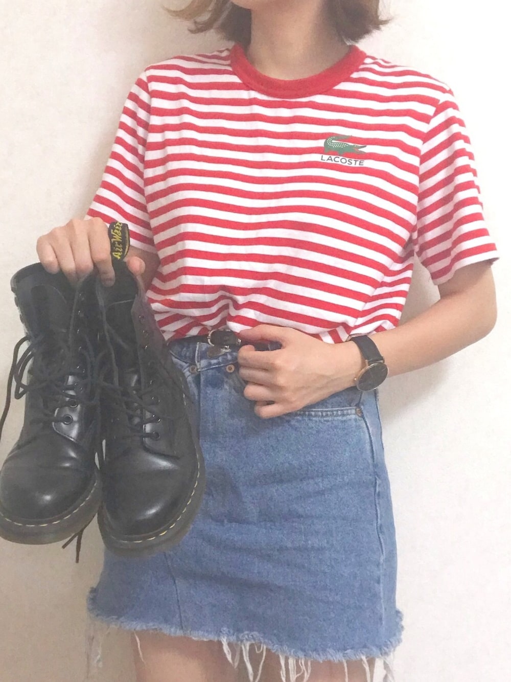 「ボーダー、デニム、デニムスカート、古着、古着MIX、古着コーデ、夏コーデ、Dr.Martens、ボーダートップス、メンズライク」｜「BEAMS BOYの▲【CLUEL 4月号掲載】LACOSTE / 別注 1cmボーダー 半袖 Tシャツ（Tシャツ/カットソー、レッド系）」を使った、おかゆ❤︎彡さん（レディース・156cm）の夏コーディネートの1枚目の写真