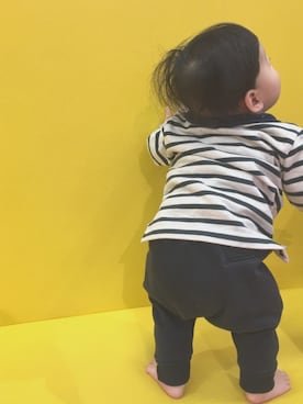 「うしろ姿」｜「アイテム（その他）」を使った、omameさん（キッズ・70cm）の秋コーディネート