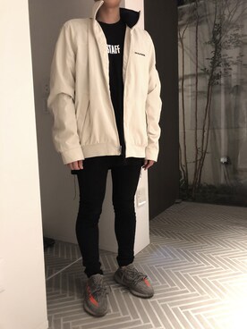 「vetements」｜「アイテム（ナイロンジャケット）」を使った、圧倒的帽子似合わないマンさん（メンズ・168cm）の秋コーディネート