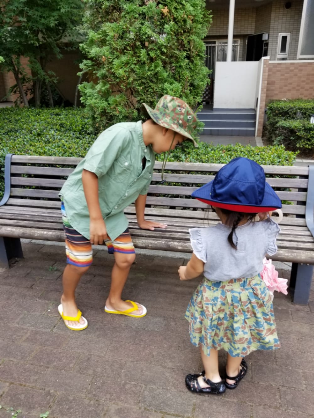 「MARKEY'Sのアイテム（スカート、グリーン系）」を使った、はすさん（キッズ・70cm）の夏コーディネートの1枚目の写真