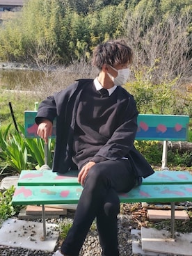 「真っ黒コーデ」｜「アイテム（ジャケット/アウター）」を使った、Touyaさん（メンズ・181cm）の春コーディネート