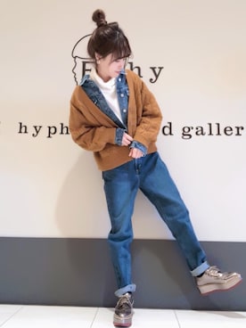 「キャメル」｜「アイテム（デニムジャケット）」を使った、くぼちえさん（レディース・161cm）の秋コーディネート
