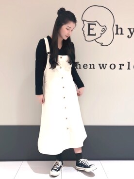 「アイテム（ジャンパースカート、ホワイト系）」を使った、くぼちえさん（レディース・161cm）の春コーディネート