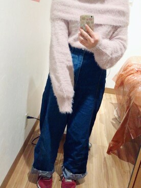 「MAJESTIC LEGON（マジェスティックレゴン）のフェザーオフショルニット（ニット/セーター、ピンク系）」を使った、SAYAさん（レディース・150cm）の冬コーディネート