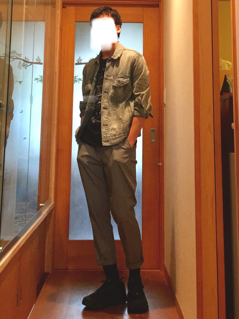 「ラフ、シンプル、カジュアルコーデ、オトナカジュアル、プチプラ、古着MIX、秋のコーデ、UNIQLO、スニーカー」｜「Denim & Supply Ralph Laurenのアイテム（ジャケット/アウター、ブルー系）」を使った、耳小骨さん（メンズ・180cm）の夏コーディネートの1枚目の写真