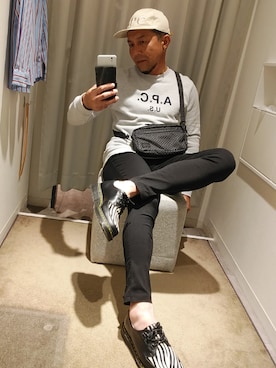 「A.P.C.（アーペーセー）のアイテム（スウェット）」を使った、カツイッちゃんさん（メンズ・173cm）の秋コーディネート