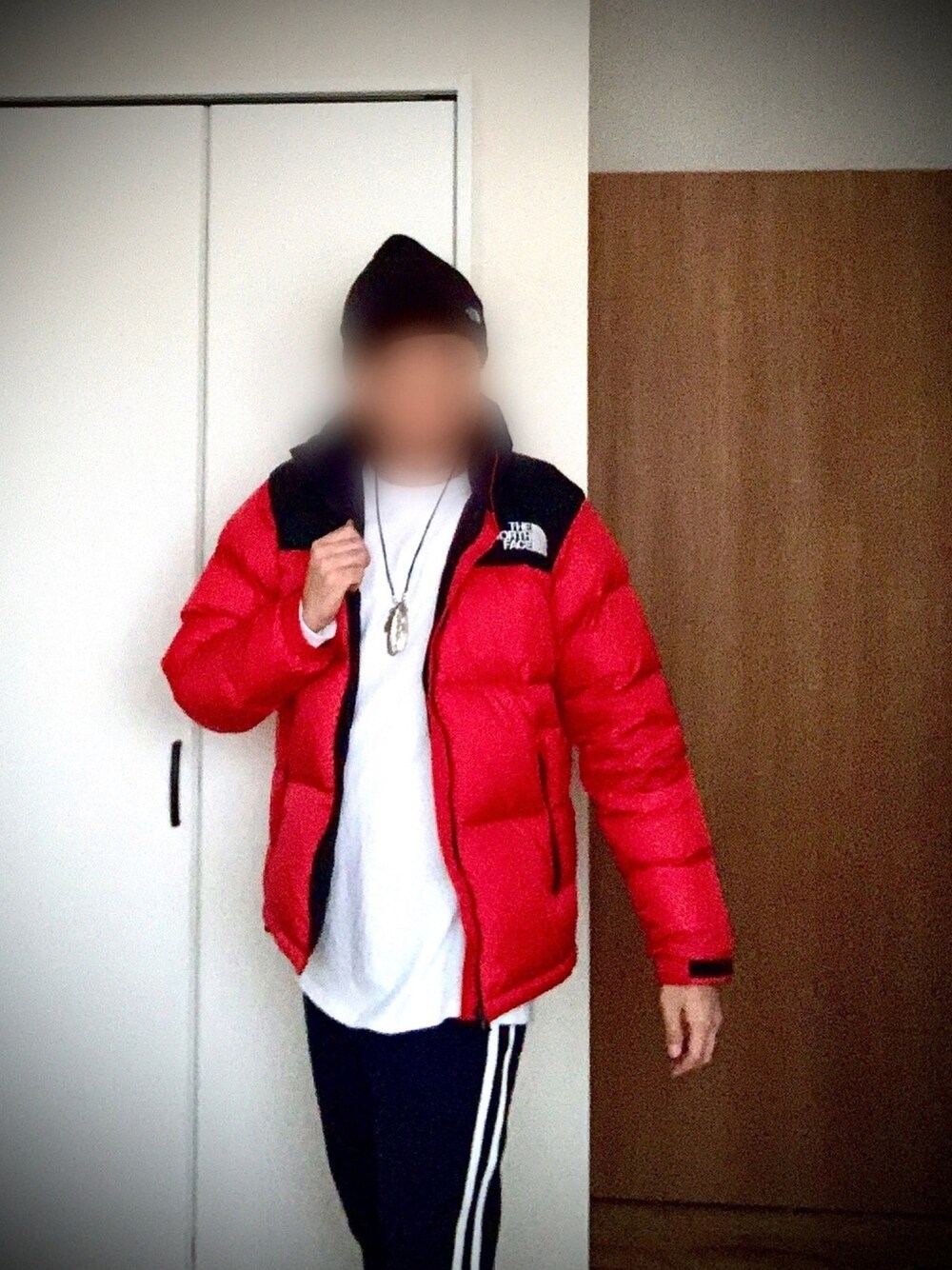 「おしゃれさんと繋がりたい、いいね、save、フォローお願いします🤑、コメント気軽にどうぞ！、ヌプシジャケット、ノースフェイス、ギルダンＴシャツ、ビーニー、レッドコーデ、タディ＆キング」｜「THE NORTH FACEのザ・ノースフェイス / ヌプシジャケット（ダウンジャケット/コート、レッド系）」を使った、☆2児パパ☆さん（メンズ・173cm）の冬コーディネートの1枚目の写真