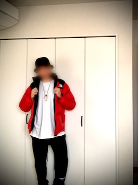 「アイテム（ダウンジャケット/コート、レッド系）」を使った、☆2児パパ☆さん（メンズ・173cm）の冬コーディネート