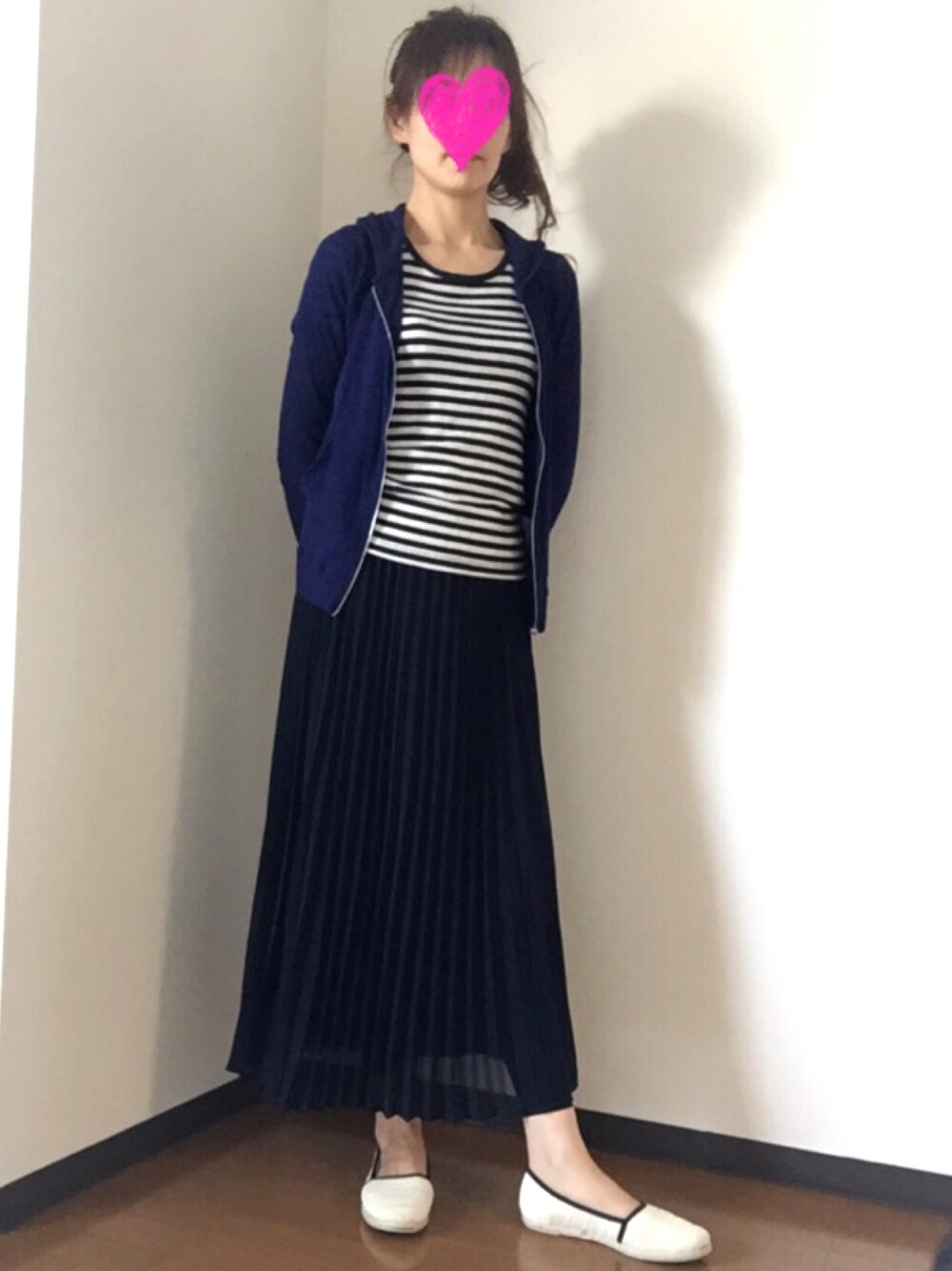 「ランチコーデ」｜「UNIQLOのアイテム（スカート、ブルー系）」を使った、SKさん（レディース・166cm）の春コーディネートの1枚目の写真