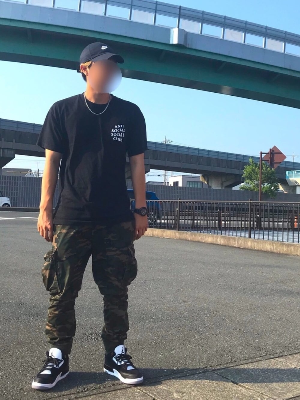 「アンチソーシャルソーシャルクラブ、antisocialsocialclub、H&M、NIKE、AIR JORDAN、ジョーダン、AJ3、ストリート系、ジョガーパンツ」｜「NIKEの【NIKE/ナイキ】フーチュラウォッシュドキャップ/807074（キャップ、ブラック系）」を使った、けんけんさん（メンズ・175cm）の夏コーディネートの1枚目の写真
