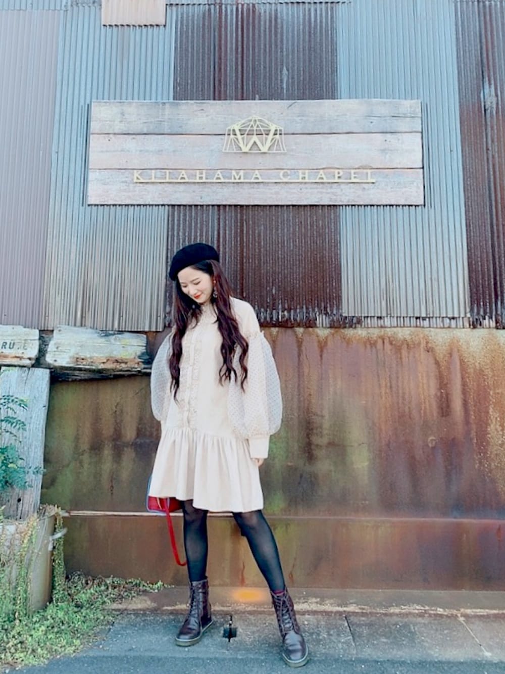 「ワンピース、可愛い、おしゃれさんと繋がりたい、バルーンスリーブ、フリルワンピース、今日のコーデ、大人ガーリー、韓国ファッション、韓国好きな人と繋がりたい、お洒落さんとつながりたい」｜「FENDIのFendi - 3Jours 斜めがけバッグ ミニ - women - カーフレザー - ワンサイズ（ショルダーバッグ、レッド系）」を使った、yさん（レディース・158cm）の秋コーディネートの1枚目の写真