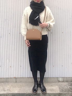 「TRUNC（トランクエイティーエイト）のアイテム（アクセサリー）」を使った、NANAさん（レディース・162cm）の冬コーディネート