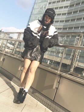 「レザースカート」｜「アイテム（ナイロンジャケット）」を使った、RASVOA STAFFさん（レディース・164cm）の冬コーディネート