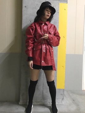 「アイテム（カバーオール、レッド系）」を使った、RASVOA STAFFさん（レディース・163cm）の冬コーディネート