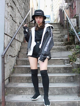 フーディコーチジャケット18を使ったショップスタッフのレディース人気ファッションコーディネート Wear