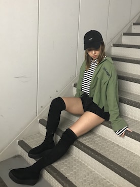 「RASVOA（ラスボア）のアイテム（キャップ）」を使った、RASVOA STAFFさん（レディース・166cm）の秋コーディネート