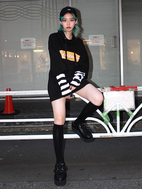 「RASVOA（ラスボア）のアイテム（キャップ）」を使った、RASVOA STAFFさん（レディース・161cm）の秋コーディネート