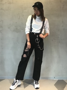 「アイテム（サスペンダー）」を使った、RASVOA STAFFさん（レディース・166cm）の秋コーディネート