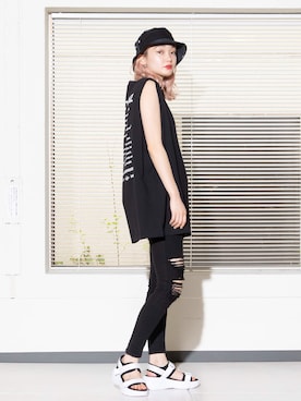 「RASVOA（ラスボア）のアイテム」を使った、RASVOA STAFFさん（レディース・160cm）の夏コーディネート