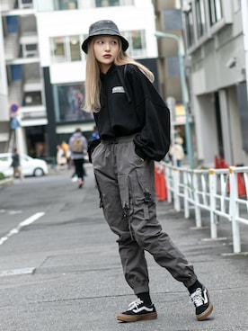 「RASVOA（ラスボア）のアイテム」を使った、RASVOA STAFFさん（レディース・163cm）の秋コーディネート