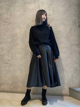 「RASVOA（ラスボア）のアイテム」を使った、RASVOA STAFFさん（レディース・166cm）の冬コーディネート