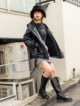 「RASVOA（ラスボア）のアイテム」を使った、RASVOA STAFFさん（レディース・163cm）の冬コーディネート