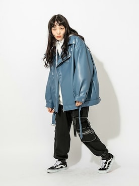 「ストリートカジュアル」｜「アイテム（ライダースジャケット）」を使った、RASVOA STAFFさん（レディース・164cm）の冬コーディネート
