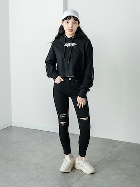 「RASVOA（ラスボア）のアイテム（キャップ）」を使った、RASVOA STAFFさん（レディース・164cm）の春コーディネート