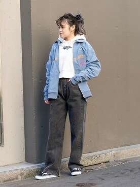 「ロゴパーカー」｜「アイテム（ブルゾン）」を使った、RASVOA STAFFさん（レディース・159cm）の春コーディネート