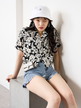 「DC SHOES（ディーシーシューズ）のアイテム」を使った、RASVOA STAFFさん（レディース・164cm）の春コーディネート
