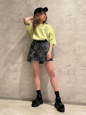 「カラーTシャツ」｜「アイテム（キャップ）」を使った、RASVOA STAFFさん（レディース・155cm）の夏コーディネート
