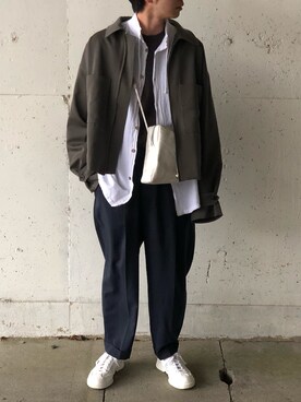 「Kagari Yusuke（カガリユウスケ）のアイテム（バッグ）」を使った、小豆さん（メンズ・172cm）の春コーディネート