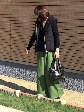 「緑パンツ」｜「アイテム（ジャケット/アウター）」を使った、優美さん（レディース・165cm）の秋コーディネート