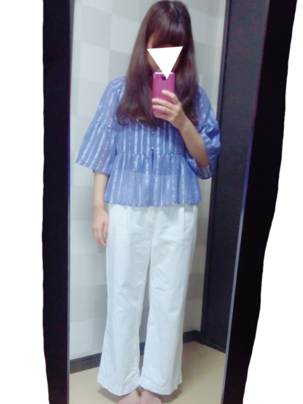 「Honeys、ワイドパンツ、白×ブルー、刺繍ブラウス、暑い、初夏」｜「Honeysのアイテム（シャツ/ブラウス、ブルー系）」を使った、r i  ***さん（レディース・159cm）の春コーディネートの1枚目の写真