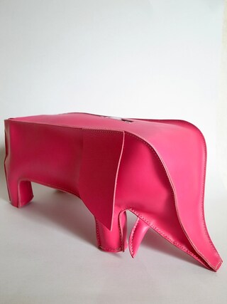 TITY niigata使用「NL ニール ZOU TISSUE × HEALTH レザーティッシュボックス・ピンク」的時尚穿搭