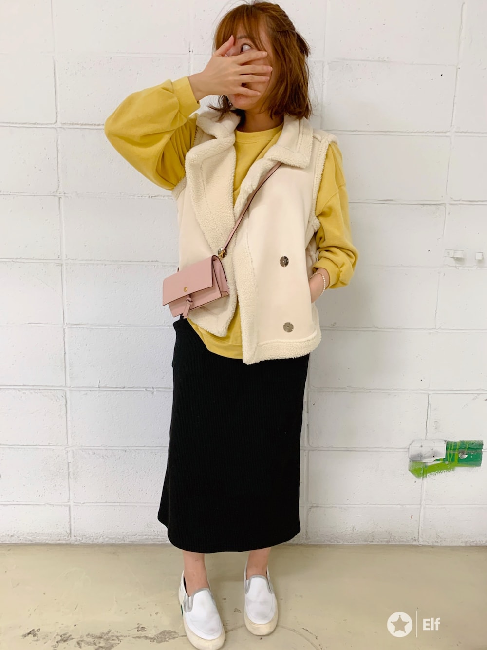 「ootd」｜「elfのアイテム（ベスト、ベージュ系）」を使った、Yantong Liouさん（レディース・158cm）の冬コーディネートの1枚目の写真