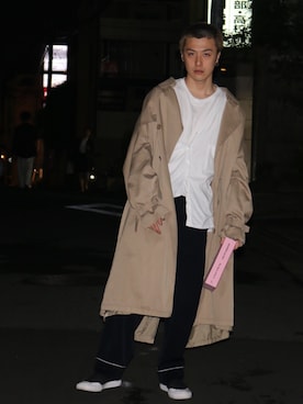 「だぼだぼ」｜「アイテム（トレンチコート）」を使った、ryoさん（メンズ・170cm）の夏コーディネート