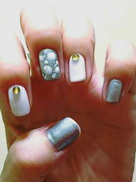 「アイテム（ハンドケア/ハンドクリーム、シルバー系）」を使った、momoさん（レディース・161cm）の冬コーディネート