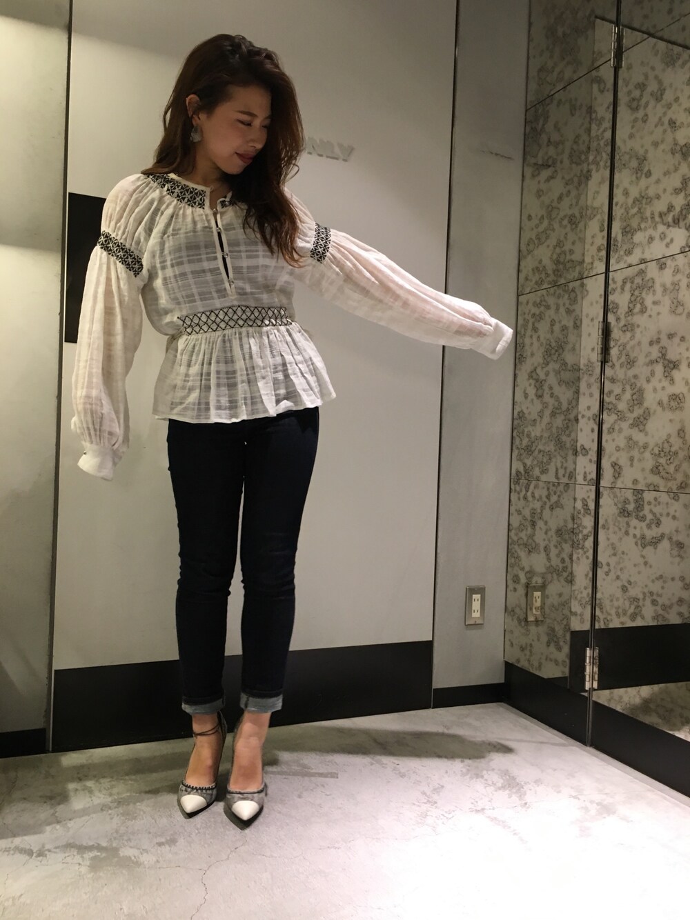 「Diesel、DIESEL OSAKA」｜「DIESEL BLACK GOLDのアイテム（シャツ/ブラウス、ホワイト系）」を使った、yuka haradaさん（レディース・155cm）の冬コーディネートの1枚目の写真