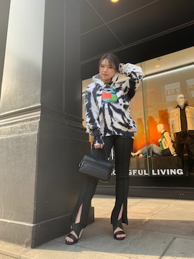 「DIESEL OSAKA」｜「アイテム（スウェット）」を使った、yuka haradaさん（レディース・155cm）の春コーディネート