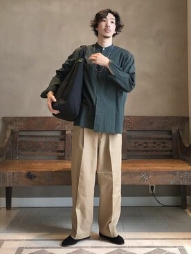 「BEAMS LIGHTS」｜「アイテム（スリッポン）」を使った、BEAMS LIGHTS Mensさん（メンズ・182cm）の秋コーディネート