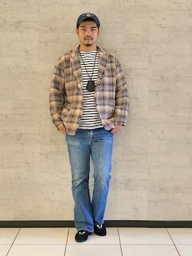 「tricker's」｜「アイテム（その他アウター）」を使った、BEAMS LIGHTS Mensさん（メンズ・176cm）の秋コーディネート