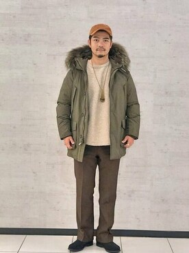 「WOOLRICH（ウールリッチ）のアイテム（ダウンジャケット/コート）」を使った、BEAMS LIGHTS Mensさん（メンズ・176cm）の秋コーディネート
