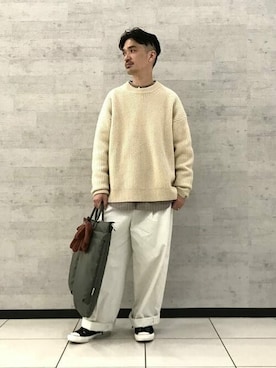 「BEAMS LIGHTS（ビームスライツ）のアイテム（ショルダーバッグ）」を使った、BEAMS LIGHTS Mensさん（メンズ・174cm）の冬コーディネート
